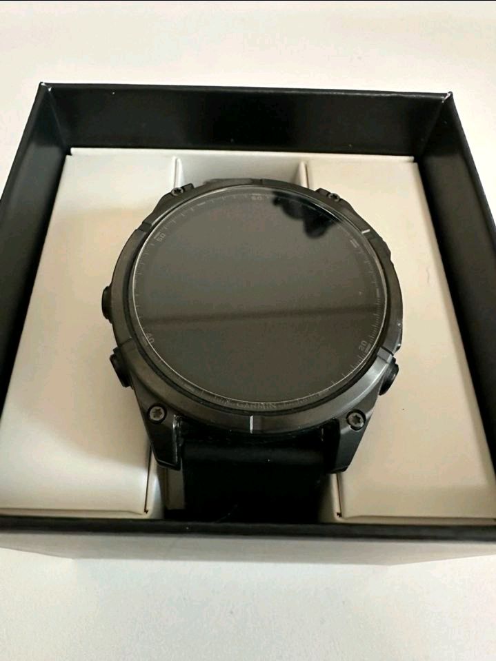가민피닉스8 47mm 아몰레드 풀박스 이미지