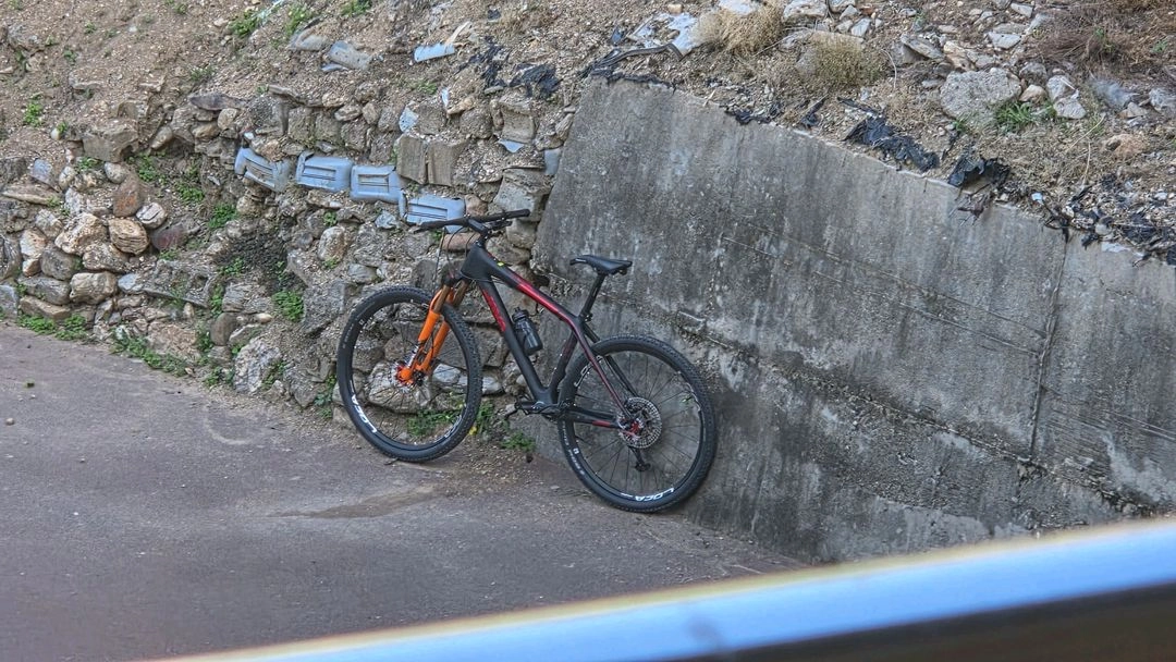 풀카본 MTB 자전거 자바 에디션 mtb 이미지