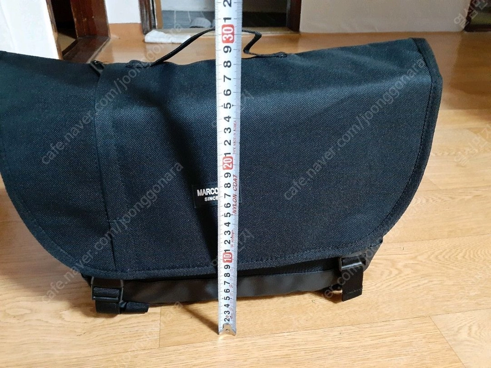 가방새거입니다 남여공녀 사이즈넉넉해 앞쪽 10번 사진보세요 쟈크고리가 없습니다 다른다좋아요 15000 이미지