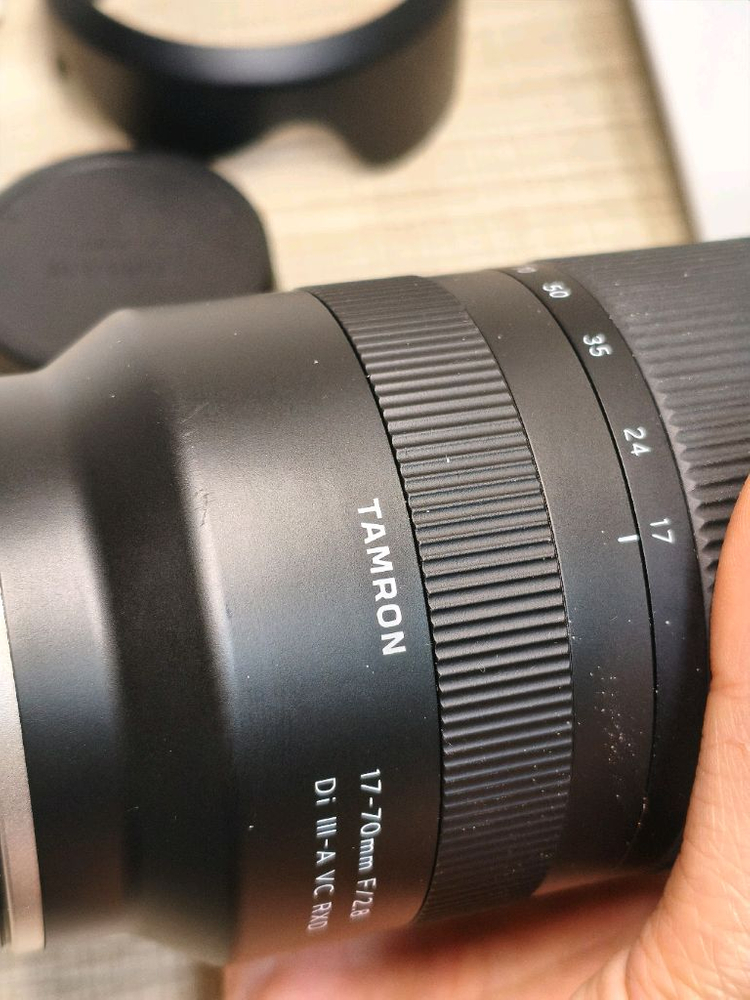 탐론 17-70mm f2.8 렌즈. 소니용 이미지