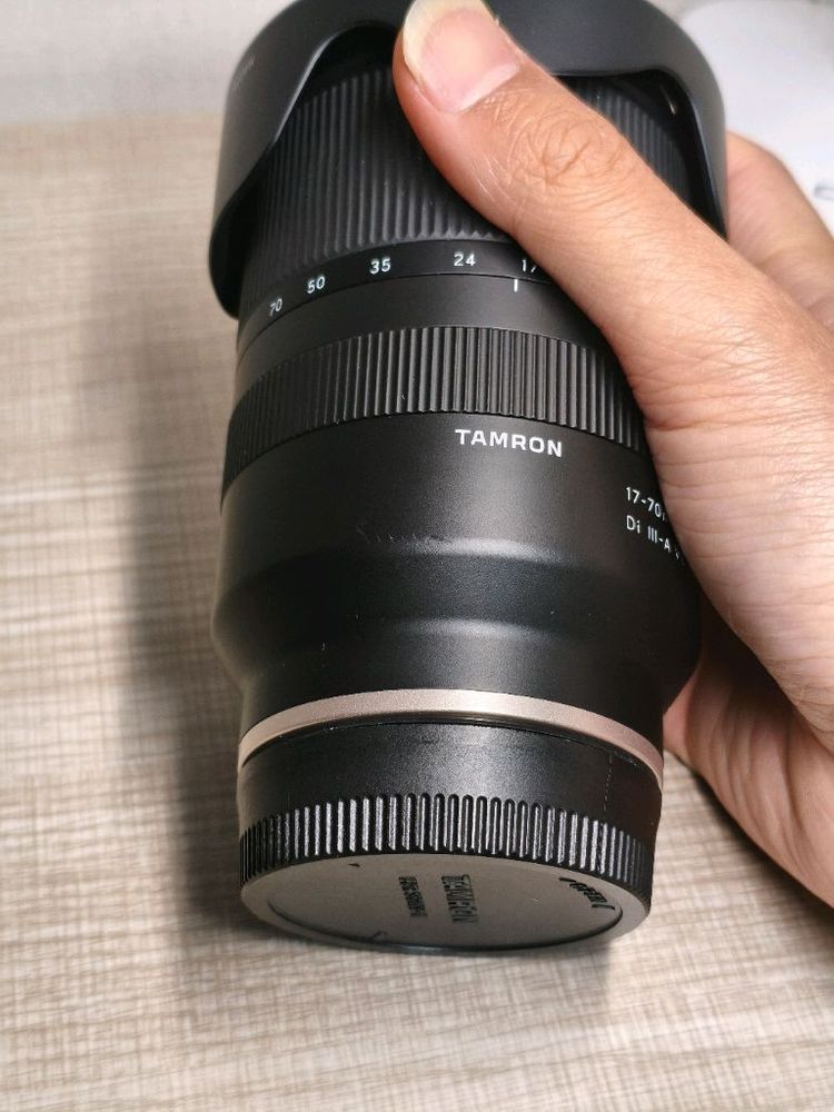 탐론 17-70mm f2.8 렌즈. 소니용 이미지