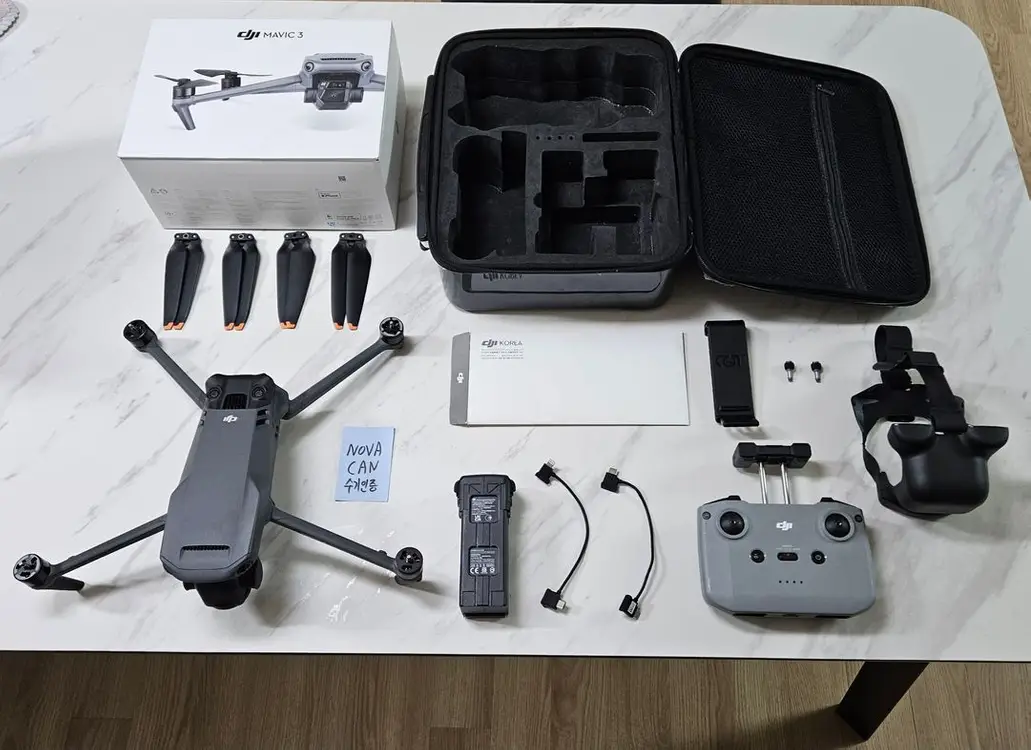 Dji 매빅3 단품셋 & 케이스 & 태블릿거치대 판매합니다 이미지