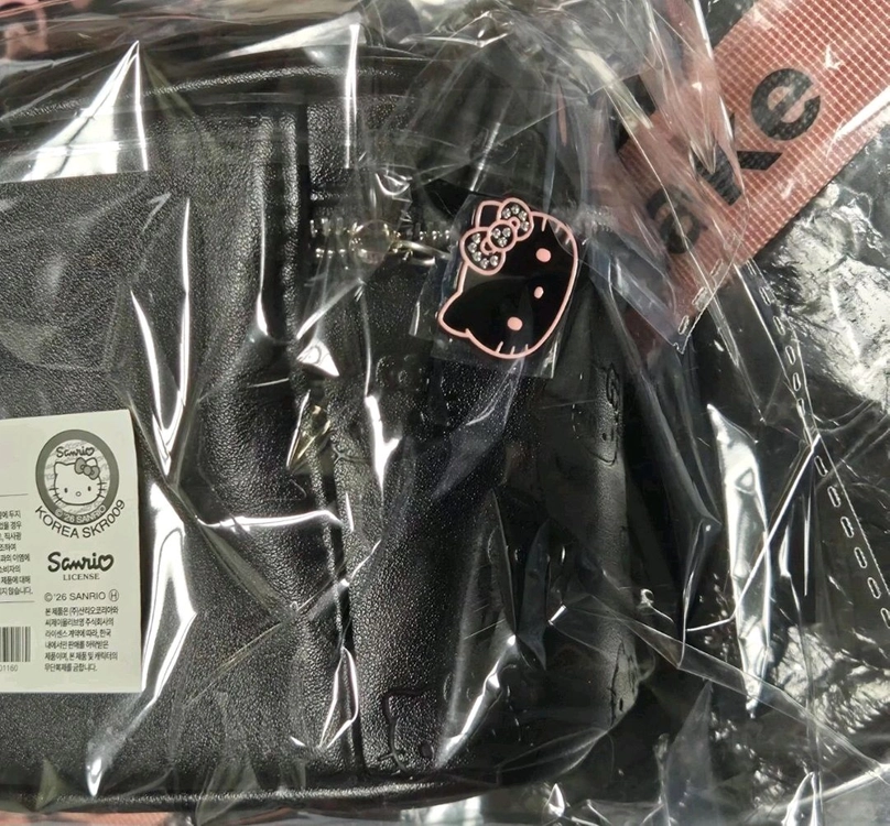 웨이크메이크 키티 레더 파우치+타포린백 일괄 이미지