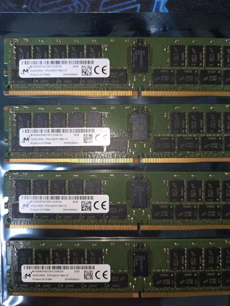 ddr4 서버 32gb 2rx4 2933y 같은랏 8개 이미지