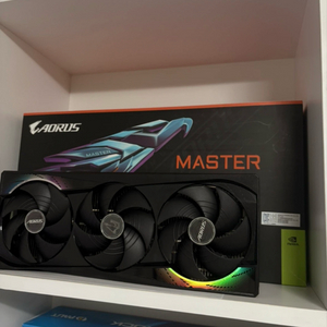 Geforce Rtx 5090 어로스 마스터 슈라우드 그래픽카드 이미지