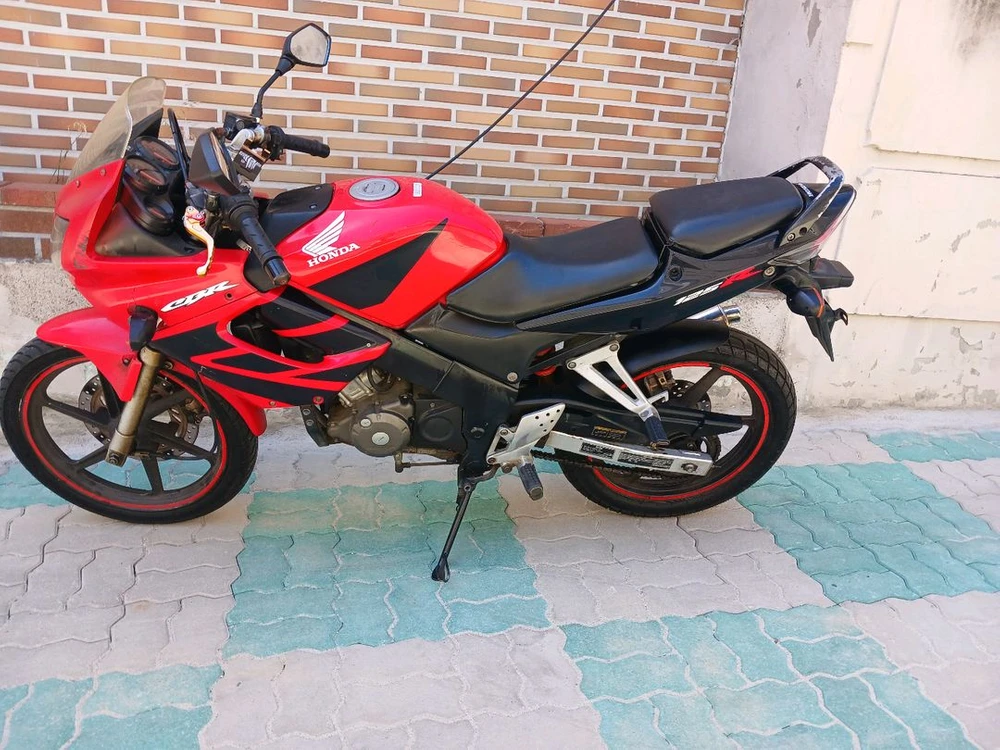 혼다cbr125 이미지