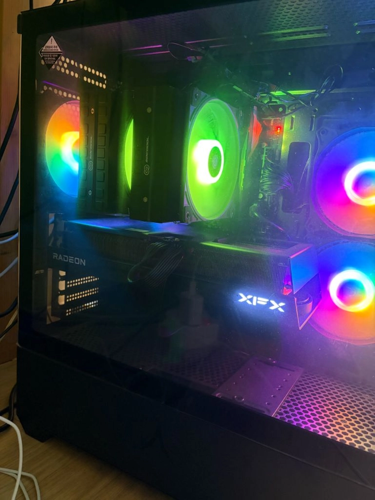 고사양 컴퓨터 완본체 9070xt 783d 32gb 이미지