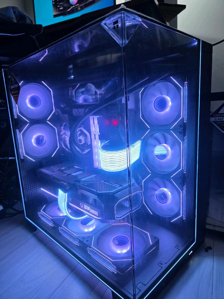 라이젠9 9950X3D RTX5080 하이엔드본체 팝니다 이미지