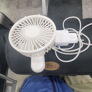 LEOVV 휴대용 선풍기 이미지