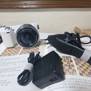 소니 NEX-5T 3.5-5.6/16-50 렌즈 포함 이미지