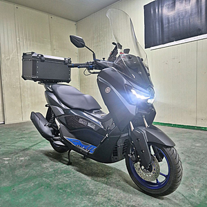 야마하 NMAX125 25년식 1천KM 신차급 판매합니다 이미지