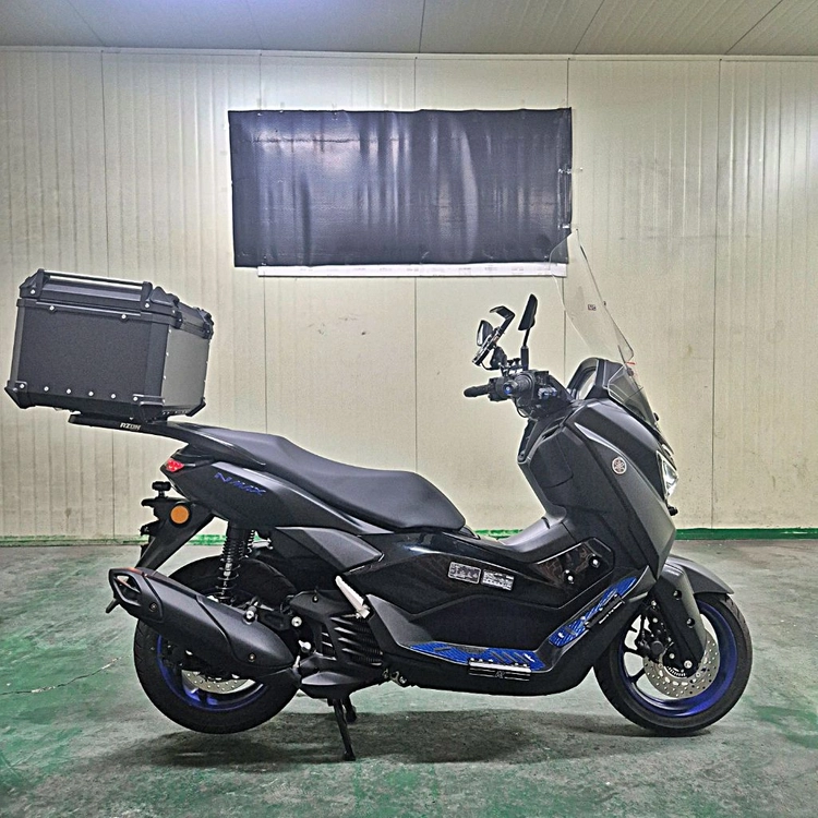 야마하 NMAX125 25년식 1천KM 신차급 판매합니다 이미지