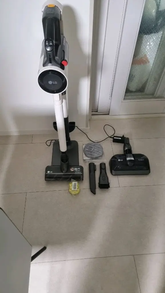 LG 코드제로 A9S 무선청소기 물걸레키트 포함 이미지