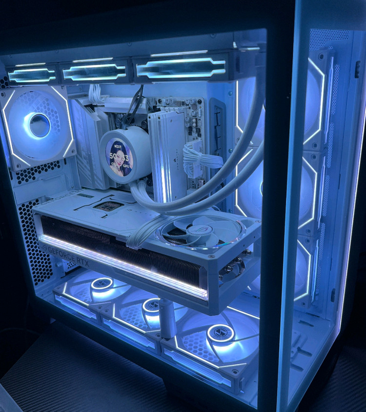 9800x3d B850 RTX 5090 아스트랄 화이트 1000w 리안리 화이트 데스크탑 화스트랄 RTX5090 이미지