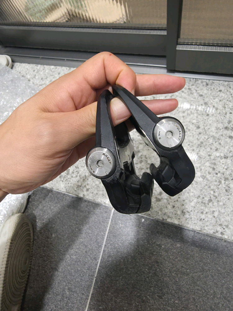 가민 rs200 파워미터 페달 팝니다 이미지
