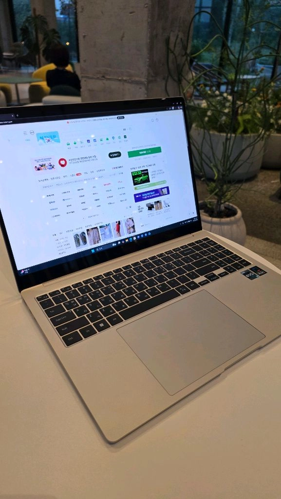 갤럭시북3 프로 16인치 NT960XFG-KC51E 이미지