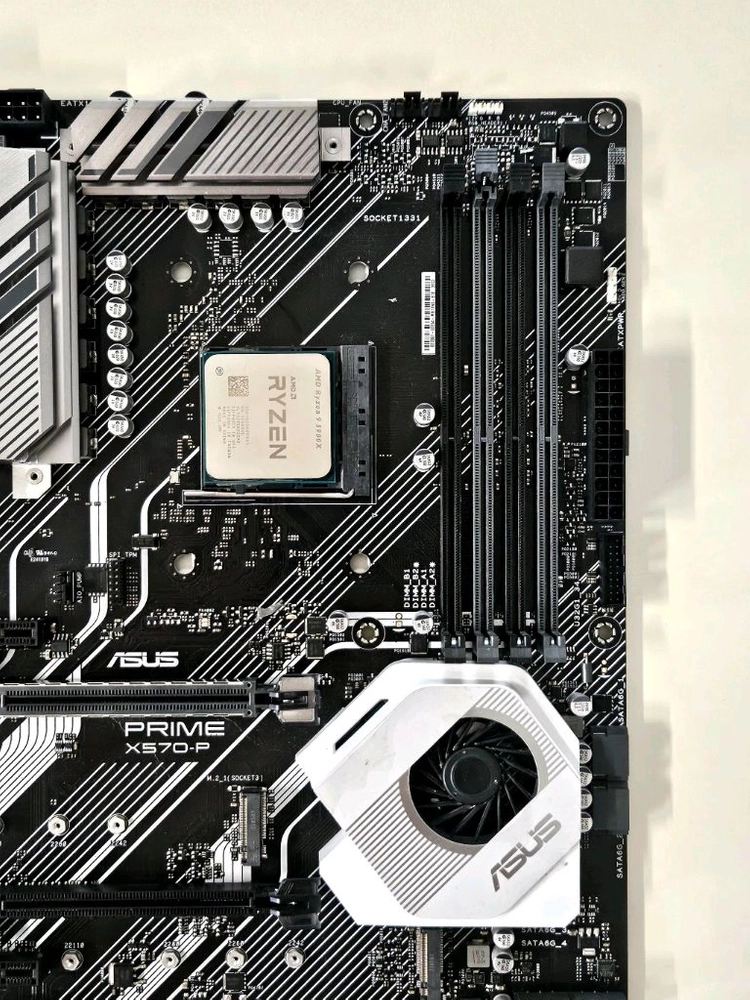 라이젠9 5900X ASUS X570 보드셋 이미지