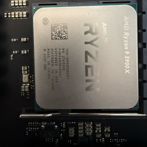 5900+X570 DARK HERO + 커세어 벤저스프로 RGB DDR4 3600 CL14 16GB 세트 판매합니다 이미지