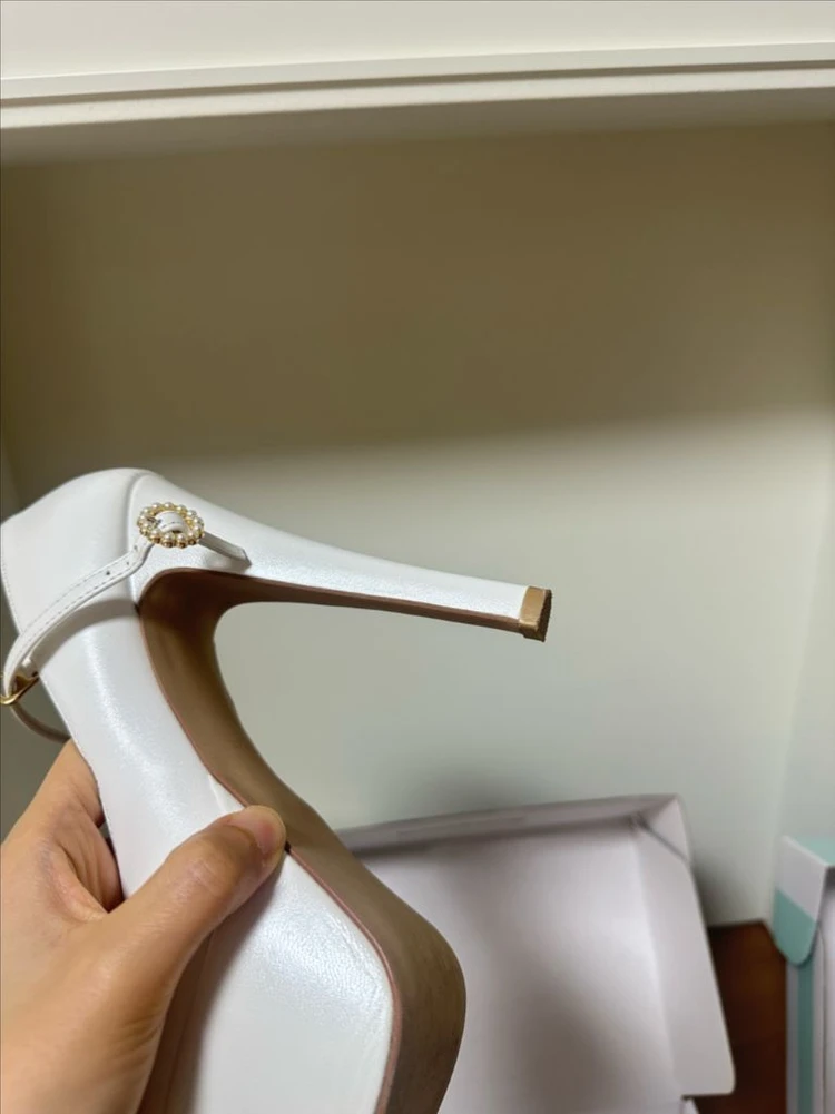 슈즈드블랑 웨딩슈즈 235사이즈 거의 새상품 14cm 이미지