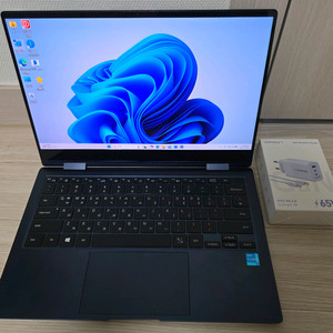 삼성 갤럭시북 프로 360/NT931QDB/13.3인치 노트북/거의새것 이미지