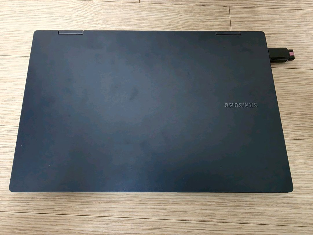 삼성 갤럭시북 프로 360/NT931QDB/13.3인치 노트북/거의새것 이미지