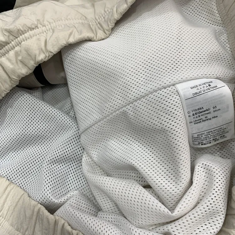 나이키 빅스우시 스테이트먼트 HBR 나일론 우븐 바람막이 재킷 AR3133-100 (95) 이미지
