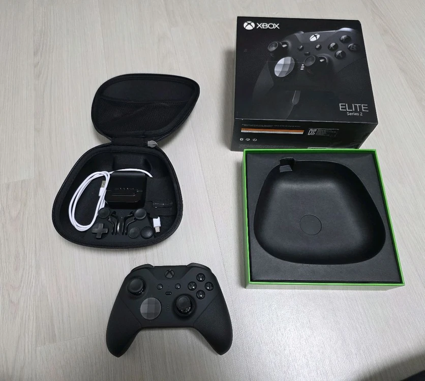 Xbox 엘리트 시리즈2 컨트롤러(완전미사용) 이미지