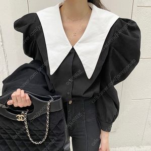러브미우 카라 배색 블라우스 리본타이 글로니 시눈 로즈니 라벨르블랑 업타운홀릭 로아르 파티수 블루민 이미지