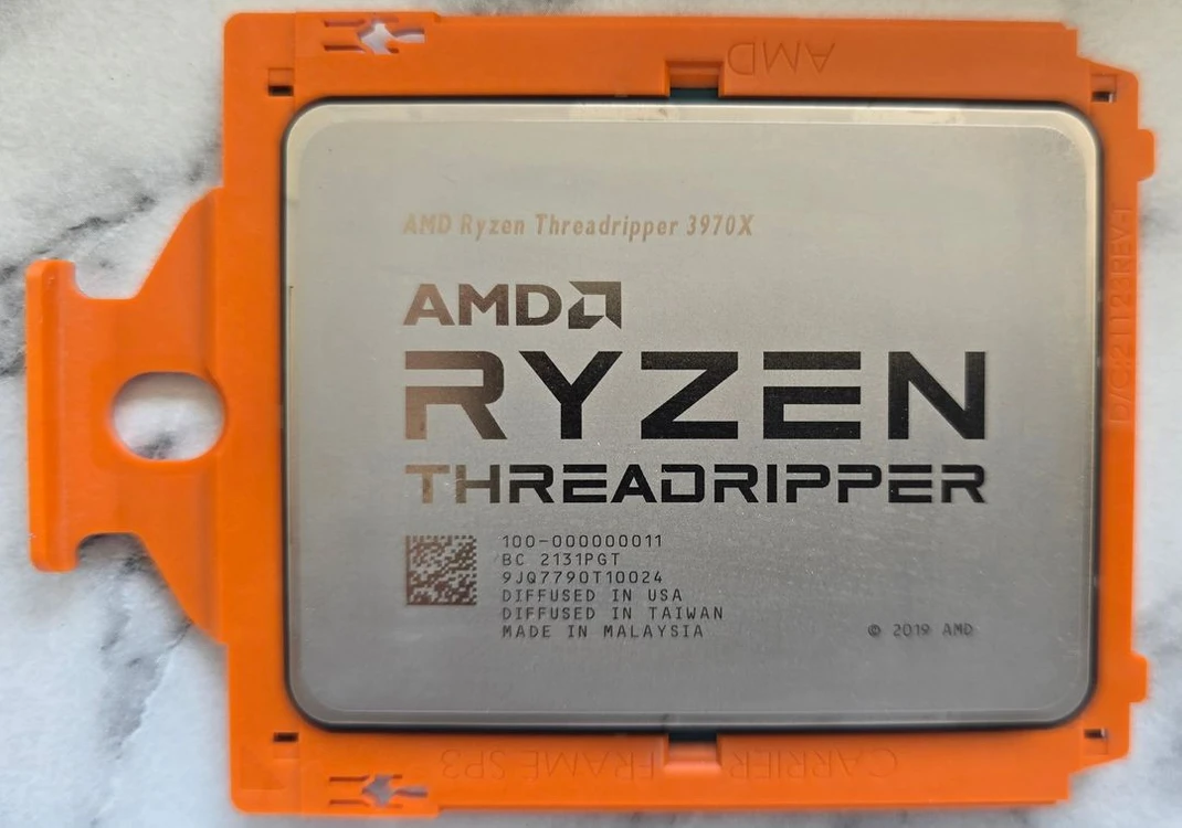 AMD 라이젠 스레드리퍼 3970X CPU 32코어 64쓰레드 이미지