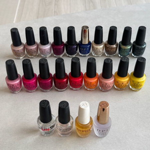 네일 폴리쉬, 매니큐어 소장품 팝니다. opi, 레브론, 에씨, 올리, 조야, 세체 바이트 탑코트 등 이미지
