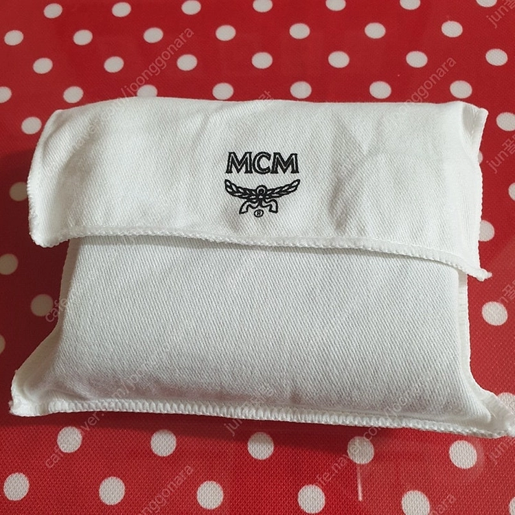 (정품) MCM 밀라 반지갑 엠씨엠 블랙 지퍼지갑 #완전새거# 이미지