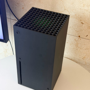 XBOX series X 1TB + 2세대 ELITE 컨트롤러 1개 + 일반 컨트롤러 2개 세트 이미지