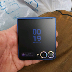 플립7 256gb>>>>>>폴드6 맞교환합니다 이미지