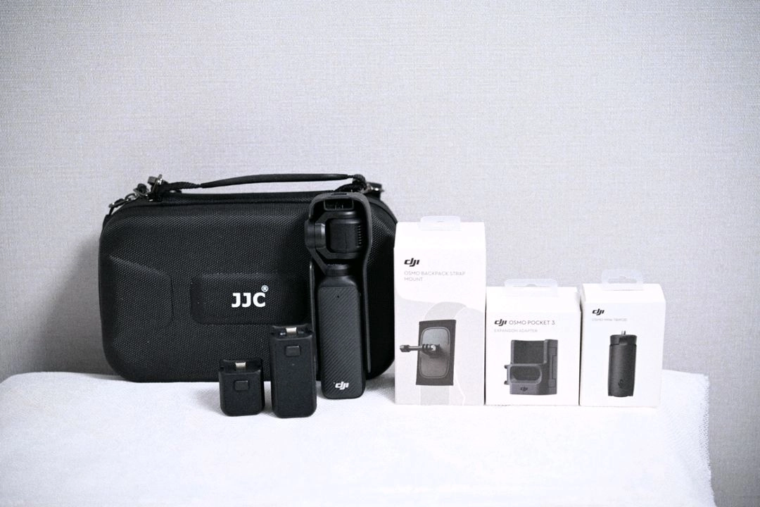DJI 오즈모 포켓3 일반패키지 풀박스 + 배터리핸들 + 미니삼각대 + 확장어댑터 + 백팩마운트 + JJC케이스 - 안심되는 중고거래