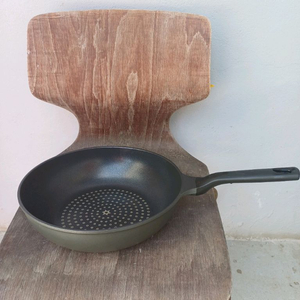 새상품 코멧 티타늄코팅 궁중팬 30cm 이미지
