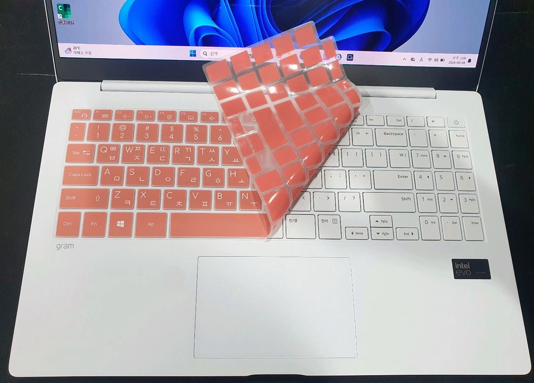 [S급 초경량] 엘지그램 15 울코5 16G SSD512G 화이트 팝니다 이미지