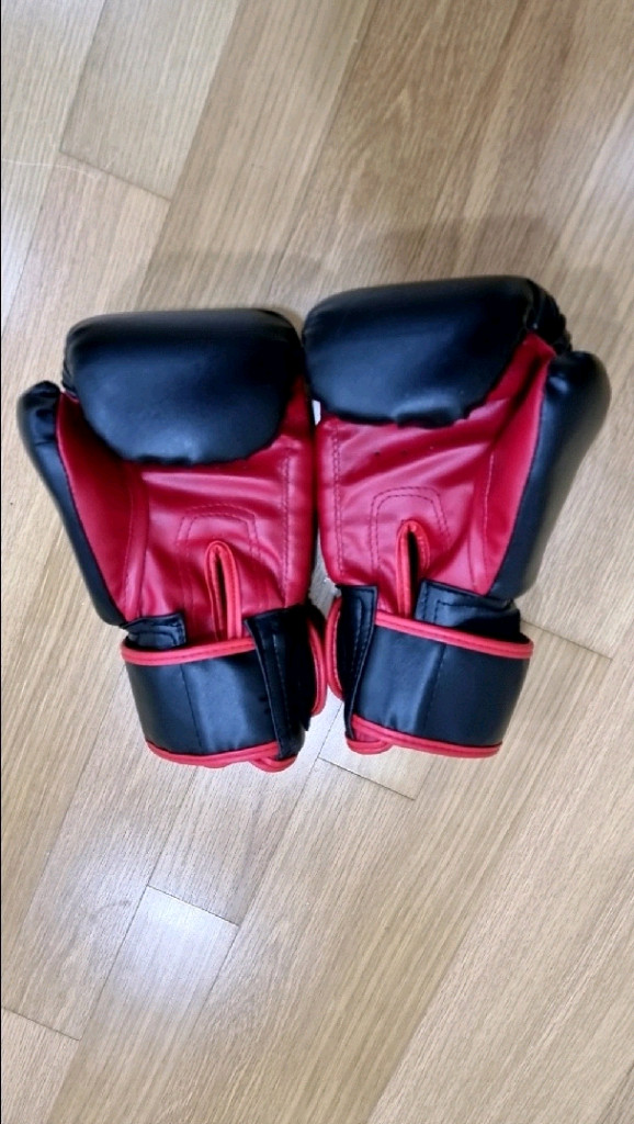 THAIBOXING 복싱 글러브16 팝니다. 이미지
