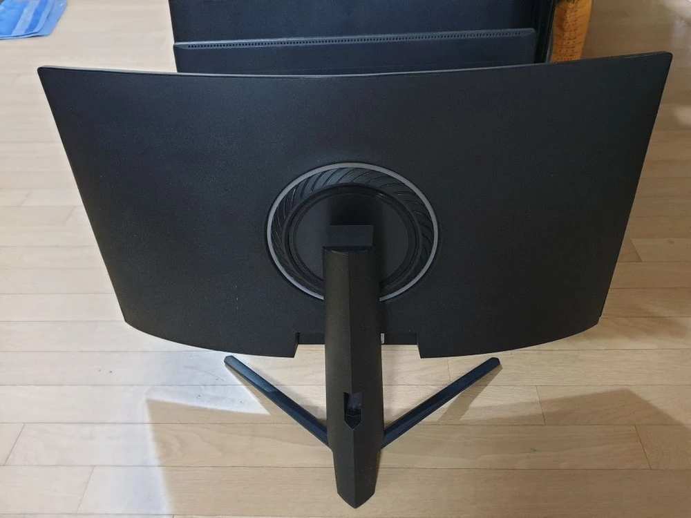 어드밴스원 AF-C32Q1500R 커브드 모니터 QHD 이미지