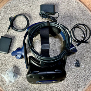 HTC VIVE PRO 2 VR 헤드셋 이미지