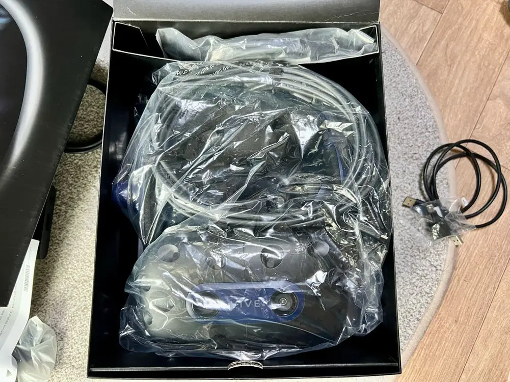 HTC VIVE PRO 2 VR 헤드셋 이미지
