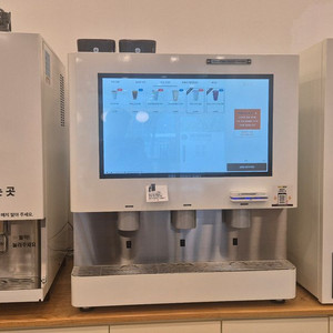 무인카페 머신 메일빈 m400 판매합니다~ 가격내림 1,000만원 이미지