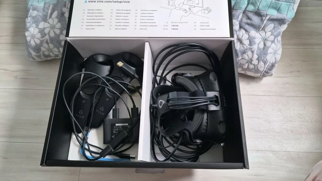 HTC VIVE VR 헤드셋 풀세트 이미지