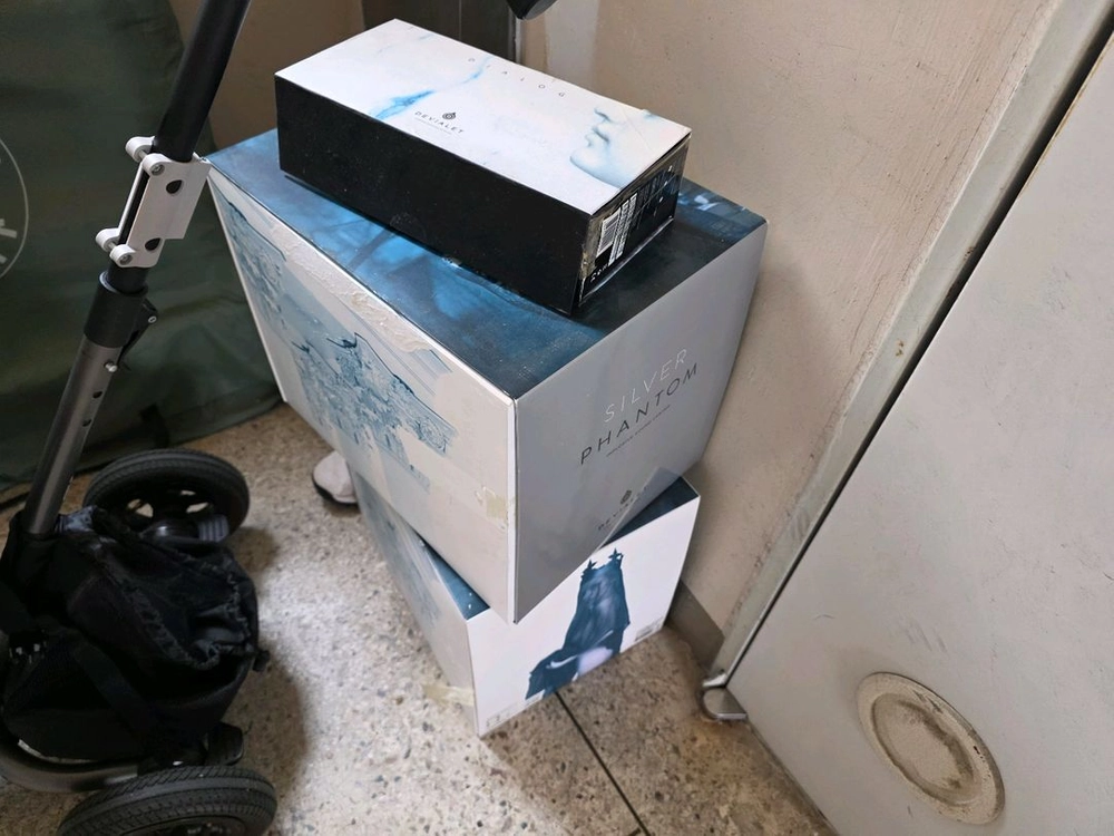 드비알레 팬텀1 2개 팝니다. 이미지