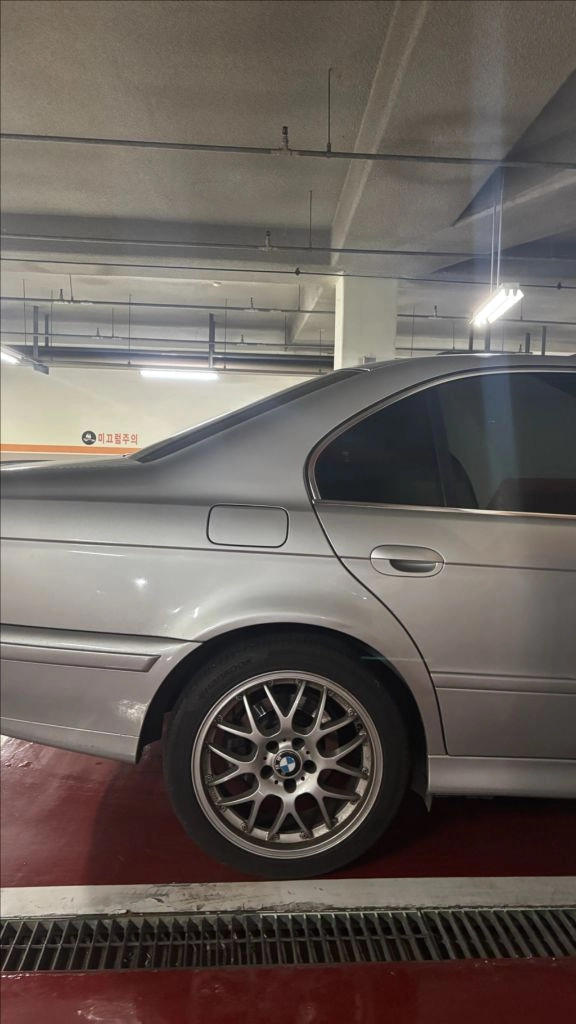 bmw e39 530i 휠타이어 이미지