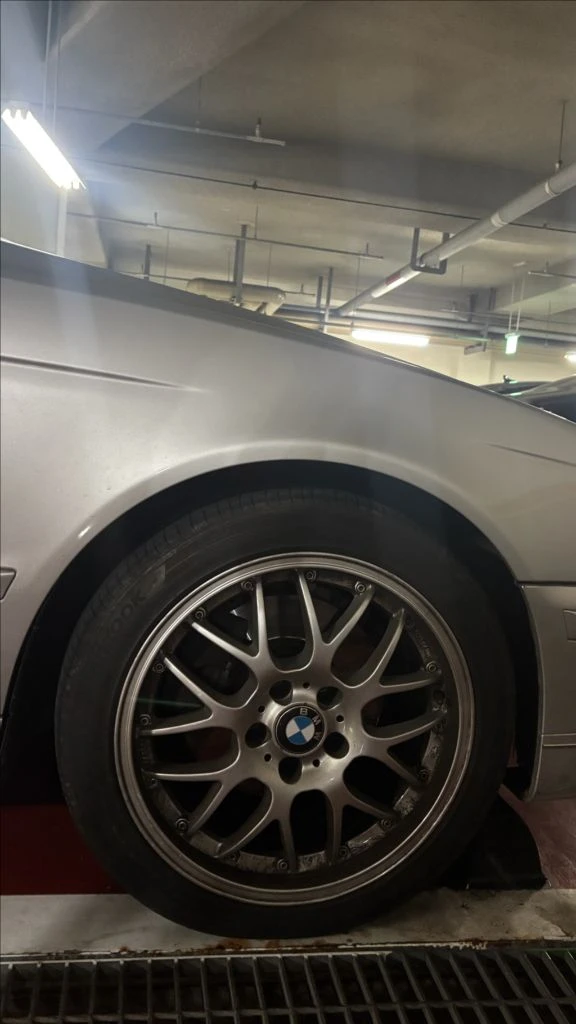 bmw e39 530i 휠타이어 이미지