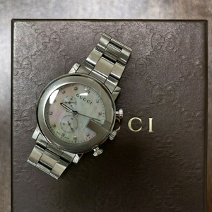구찌 G-CHRONO 11P 다이아 자개판 남성시계 이미지
