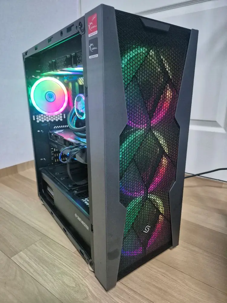고사양 게이밍 컴퓨터 PC_배그, 롤, GTA5 등 잘 돌아갑니다. (7 5800X / rtx3070) 이미지