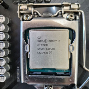 cpu i7 9700k + z390 어엘+16gb+750w 시피유 보드셋 이미지