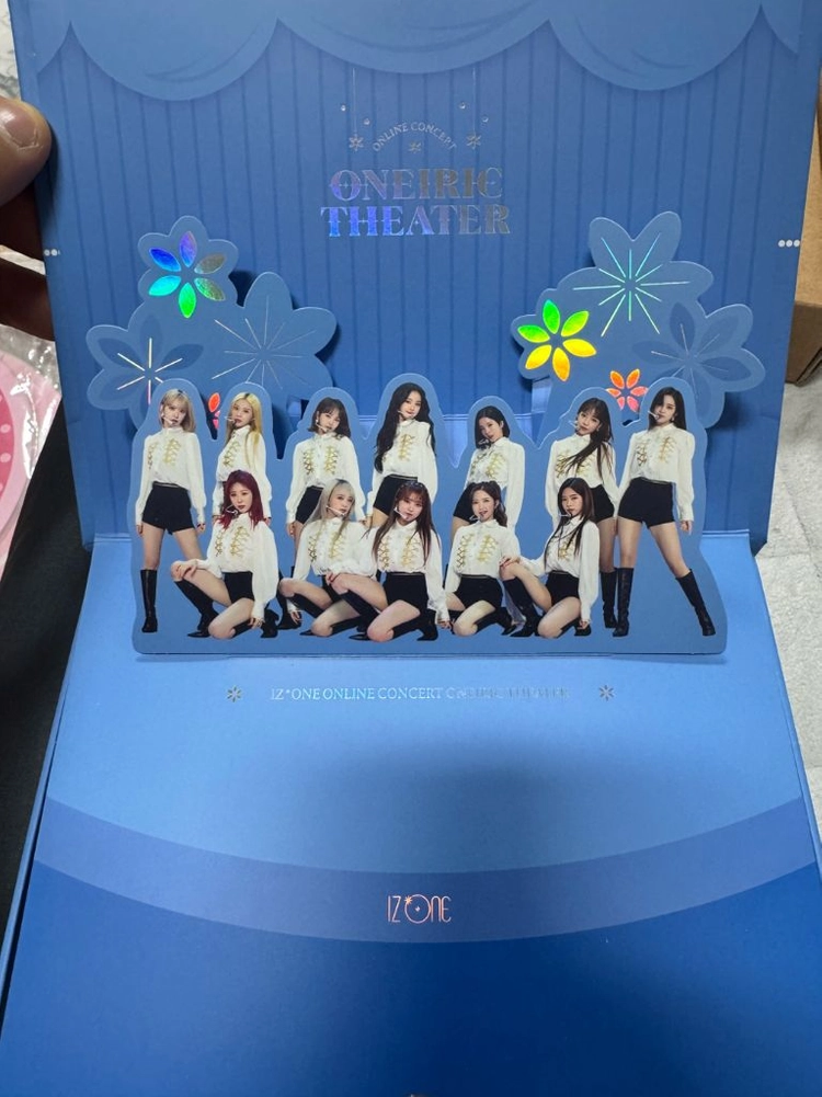 아이즈원 콘서트 앨범 이미지