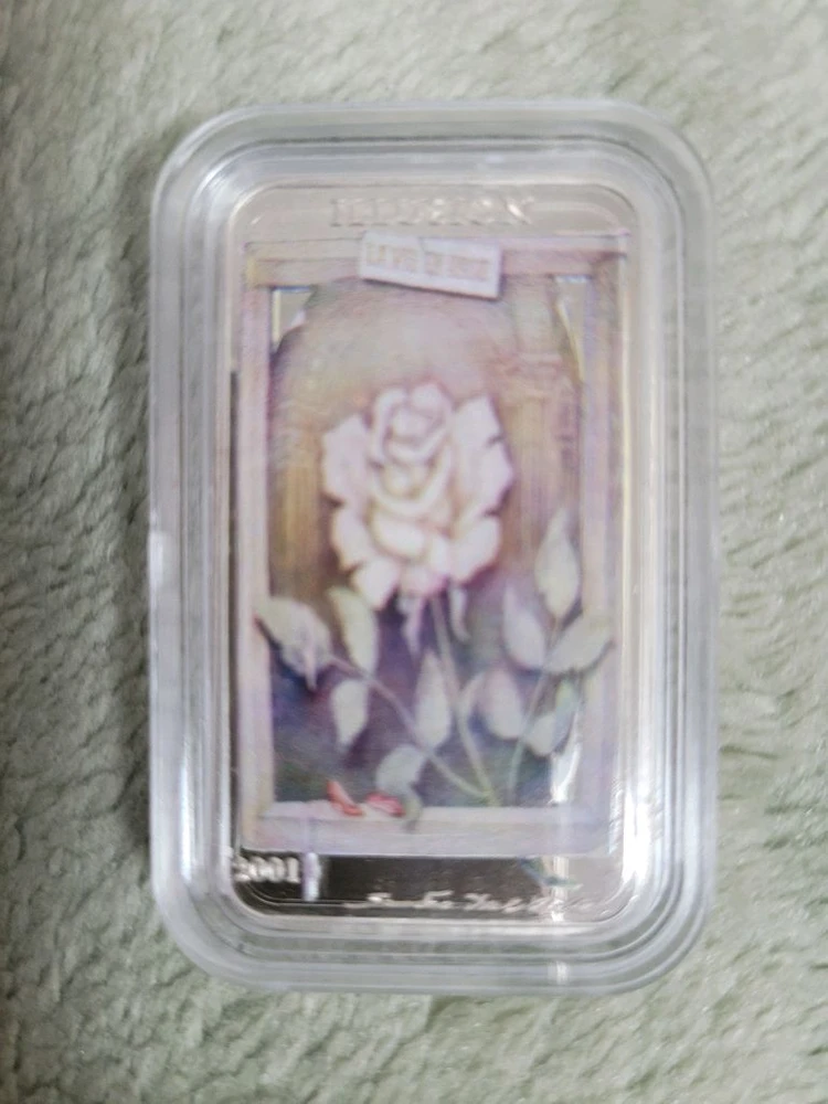 2001년산 일루전 라비앙로즈 1온스은화 이미지